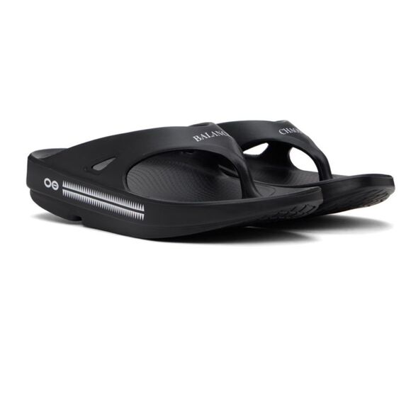 OOFOS X UNDERCOVER Black Edition Original Sport Flip Flops NEW - Picture 1 of 10